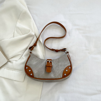 FRAENCH FASHION Casual underarms bag women 2024 NEW TEXTURE BAGUETTE BAG Đơn giản màu sắc patchwork vai túi TIDE