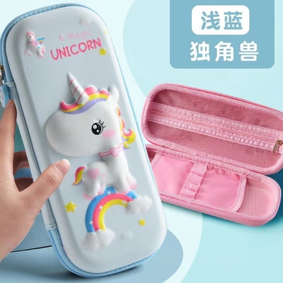 Sự mới mẻ và nhiệt tình Hình ảnh phi hành gia quyến rũ trên vỏ bút chì EVA