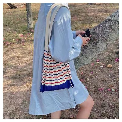 New pleated văn học túi vai đan xen túi nữ mùa đông đan túi thời trang xuyên biên giới túi phụ nữ