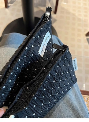 Polka DOT ĐEN ĐUỐT VÀO VÀO VÀO VÀO VÀO VÀO VÀO VÀO VÀO VÀO VÀO