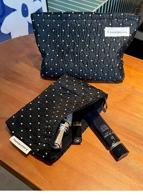 Polka DOT ĐEN ĐUỐT VÀO VÀO VÀO VÀO VÀO VÀO VÀO VÀO VÀO VÀO VÀO