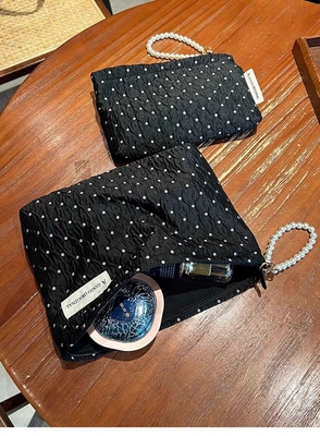 Polka DOT ĐEN ĐUỐT VÀO VÀO VÀO VÀO VÀO VÀO VÀO VÀO VÀO VÀO VÀO
