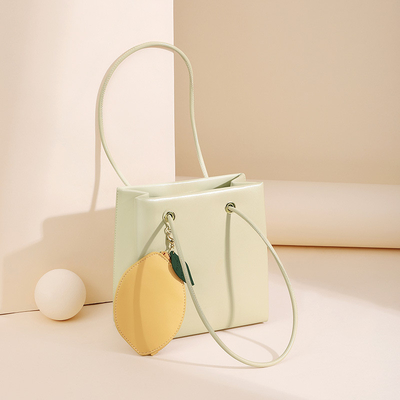 2024 THE NEW FASHION ONE-SHOULDER WOMEN'S BAG ALL THE ARMIPIT SMALL SQUARE BAG NICHE DESIGN SENSE RETRO CROSSBODY BAG WOMEN Những chiếc túi xách phụ nữ có một vai