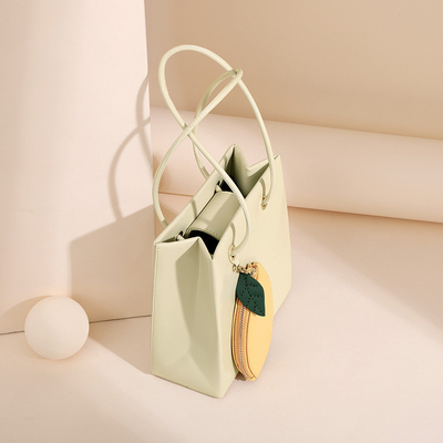 2024 THE NEW FASHION ONE-SHOULDER WOMEN'S BAG ALL THE ARMIPIT SMALL SQUARE BAG NICHE DESIGN SENSE RETRO CROSSBODY BAG WOMEN Những chiếc túi xách phụ nữ có một vai
