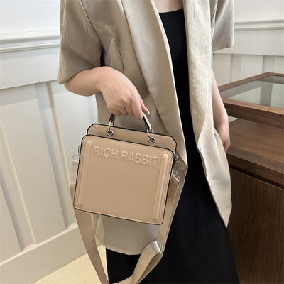 Đơn giản thời trang thư túi phụ nữ mới trong người đi bộ túi xách nhỏ hình vuông túi cao cấp kết cấu rộng vai dây chuyền qua thân