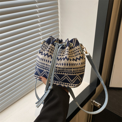 NEW CHINESE NATIONAL WIND ARMIPIT BUCKET BAG SIMPLE FASHION TREND SUMMER NEW LINEN STYLE HIGH-GRADE SENSE SINGLE SHOULDER (Tạm dịch: Một vai duy nhất)