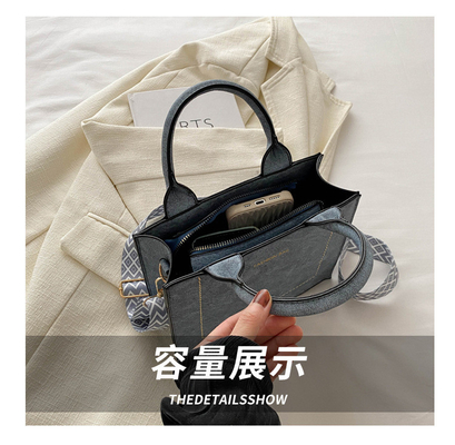 VINTAGE CHIC TEXTURED LETTER TOTE BAG BAG VINHA 2024 NEW LARGE CAPITY FASHION HANDBAG CÔNG BÁO BÁO BÁO BÁO