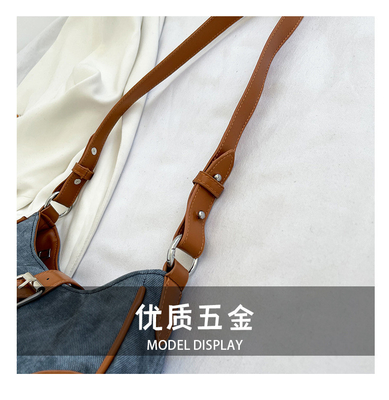 FRAENCH FASHION Casual underarms bag women 2024 NEW TEXTURE BAGUETTE BAG Đơn giản màu sắc patchwork vai túi TIDE