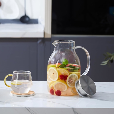 Karafu Glass Pitcher với nắp, 68Oz canh nước chống nhiệt cho nước nóng / lạnh, trà đá và nước trái cây đồ uống rõ ràng