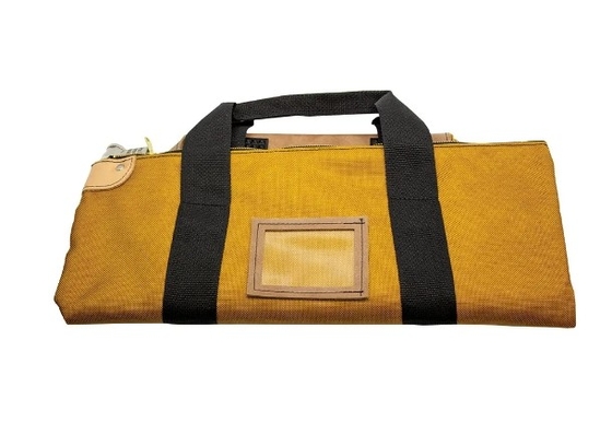 Locking Heavy Duty Courier Bag được làm theo yêu cầu Locking Heavy Duty Courier Bag được tạo ra để đảm bảo an ninh tối đa! Lý tưởng để di chuyển tài liệu cá nhân, tiền mặt, séc, thư v.v. trong một nơi an toàn